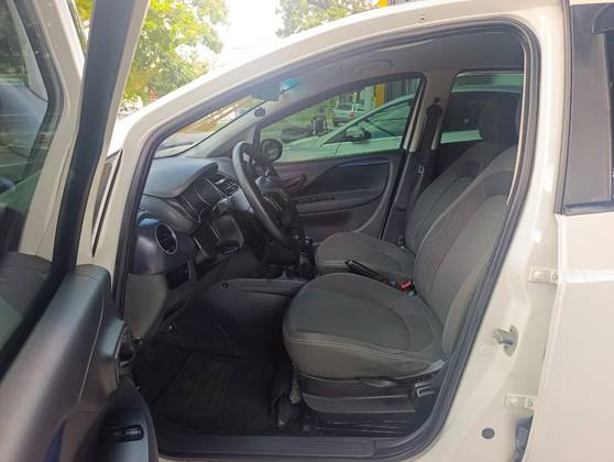 FIAT PUNTO 1.4 ATTRACTIVE 8V FLEX 4P MANUAL